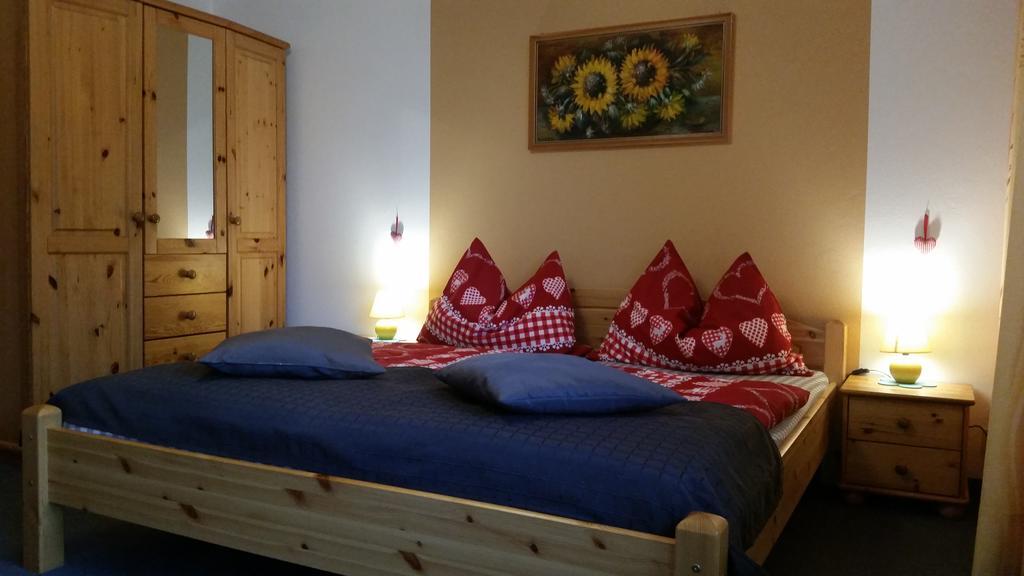 Haus Angelika - Bed & Breakfast - Innsbruck/Igls المظهر الخارجي الصورة